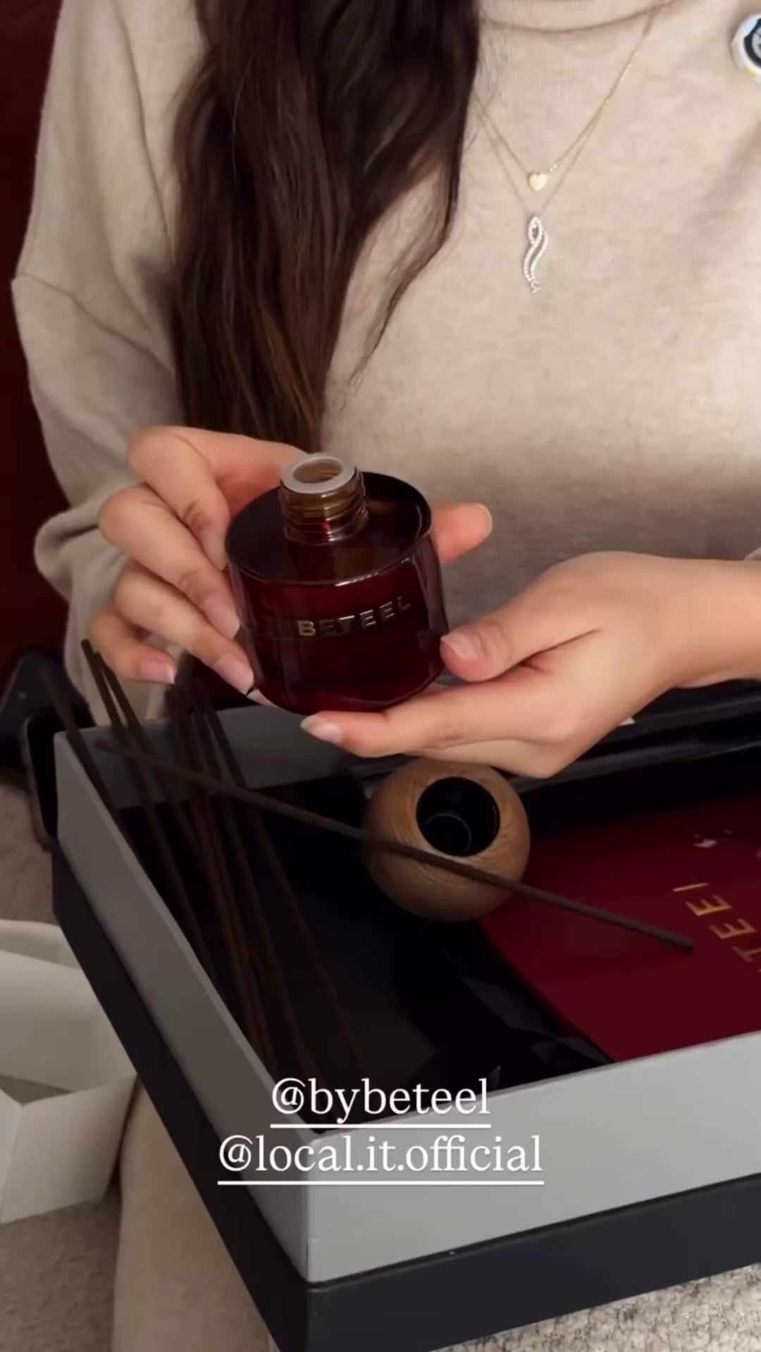 عود زعفران - موزع العطر من بيتيل + أعواد لمعطر السيارة
